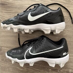 Nike Black and White Kids Baseball Cleats